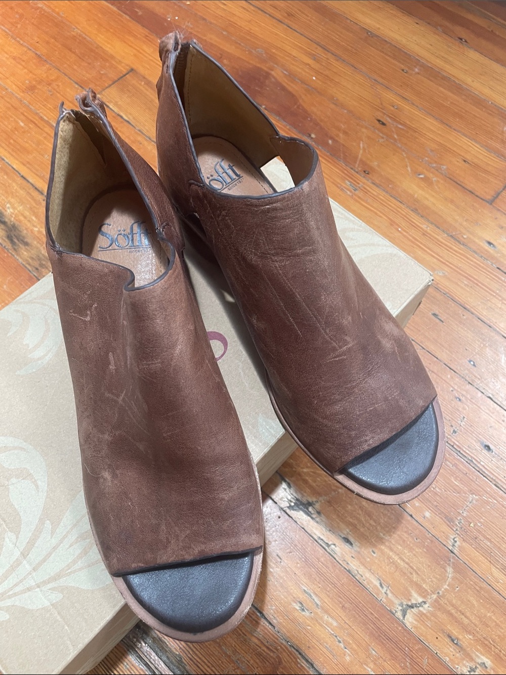 Sofft Brown leather Peep-Toe Back-Zip Mules